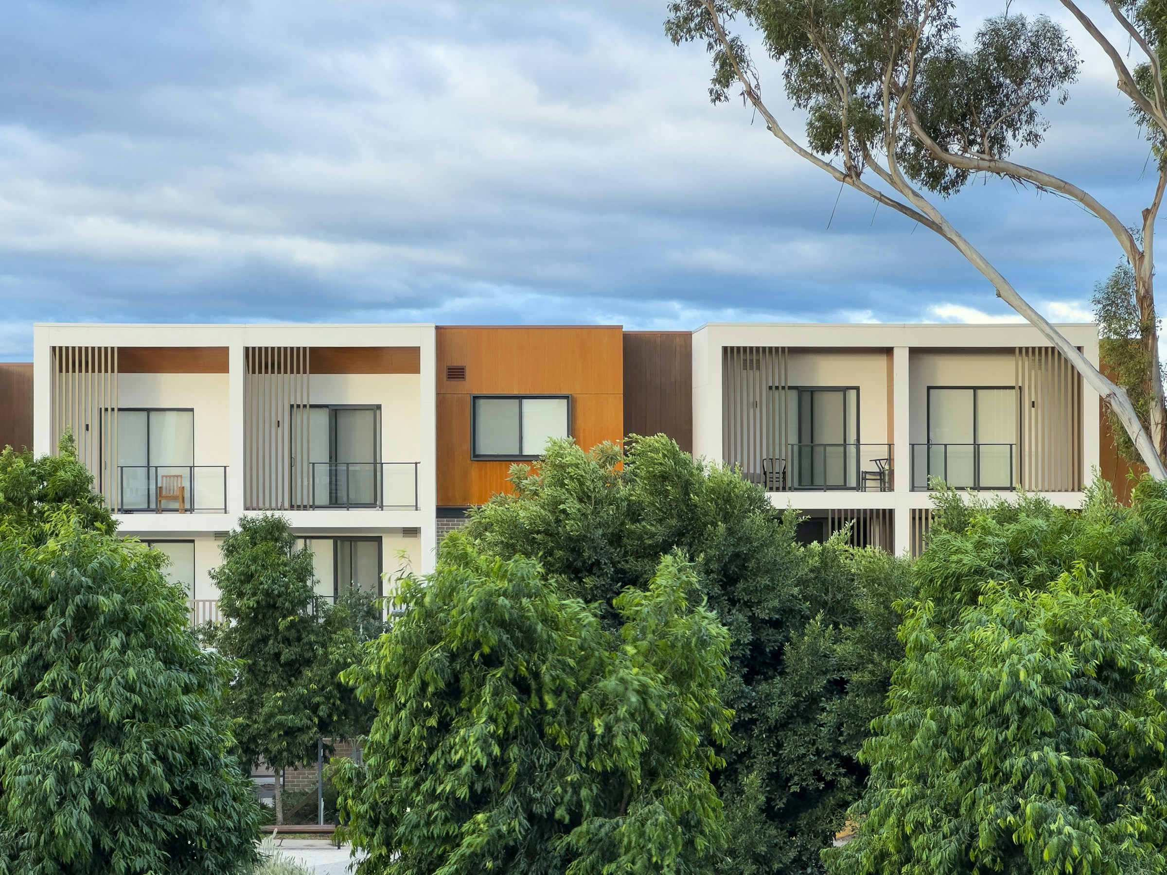 Twelve Oaks Row, image 2