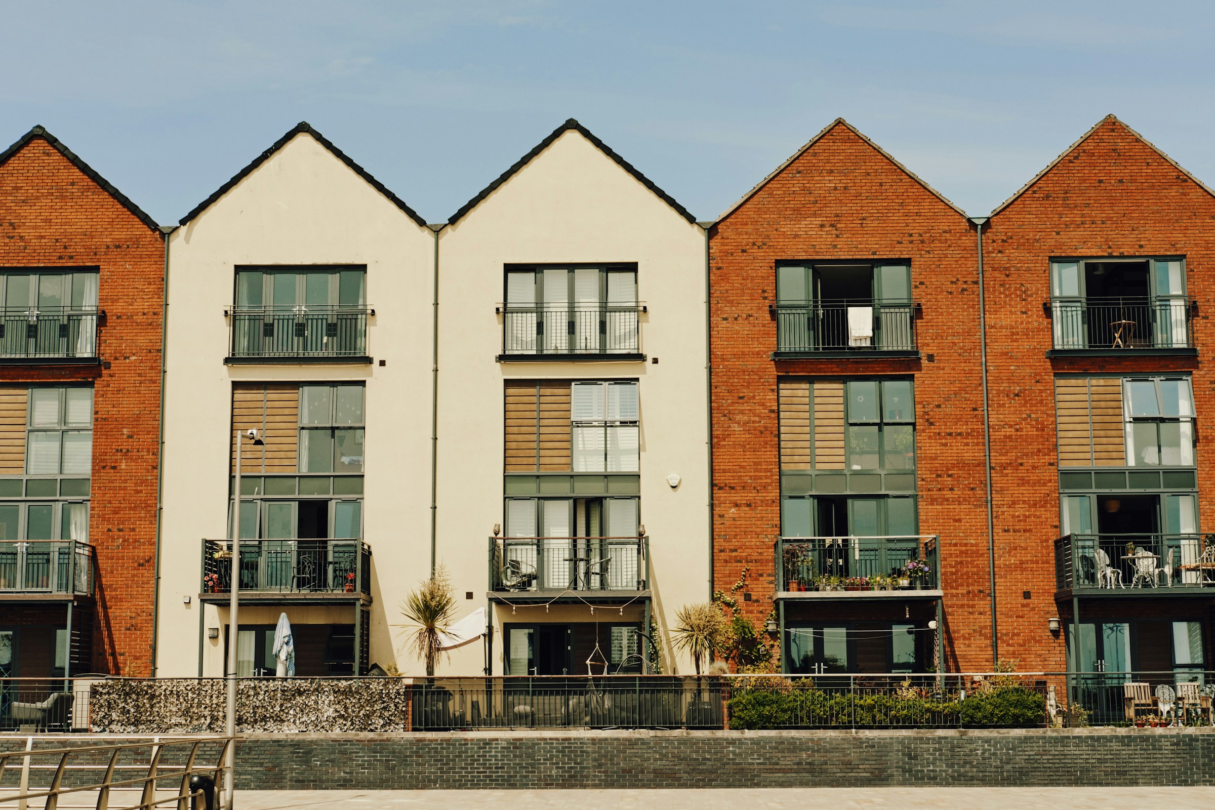 Twelve Oaks Row, 12 South
